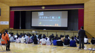 １２月１０日（水）５・６年学校保健委員会