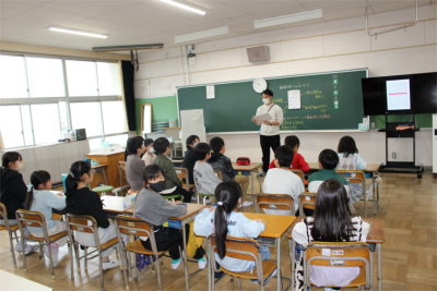 ４月１０日（金）通学班集会・雨降り下校